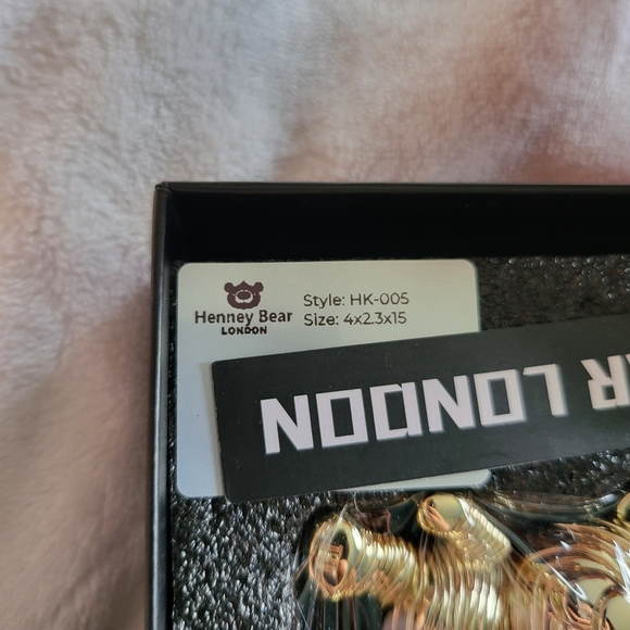 Gold Teddy Keychain - Picture 3 of 5